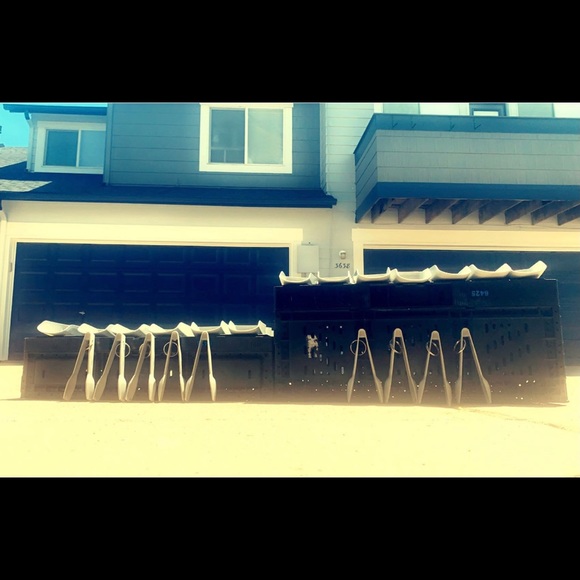 40 Scoops! And 9 Tongs both light grey - Picture 3 of 3